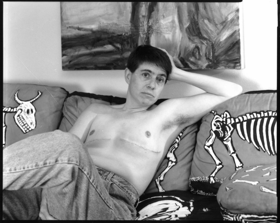 4a_oncouch_3x2